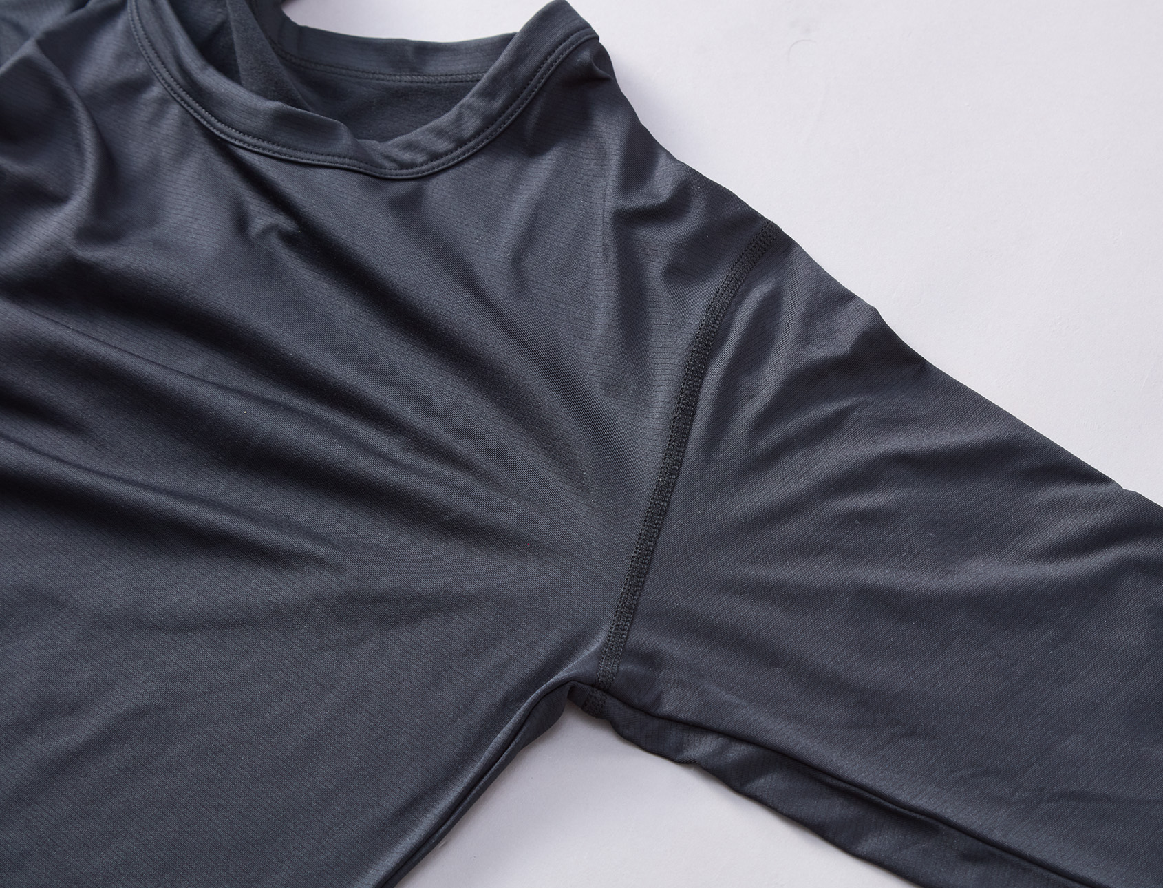 縫い目の肌当たりを軽減【シャツ】